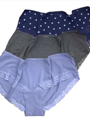 Набір жіночих трусиків