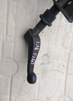 Рычаг вилки сцепления fiat doblo 1.4 1.6 46761574