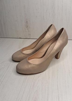 Кожаные туфли