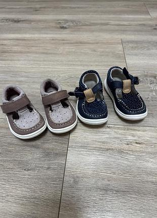 2 пари босоніжок clarcs разом 19 та 20 розміри