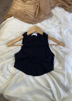 Чорний топ у рубчик