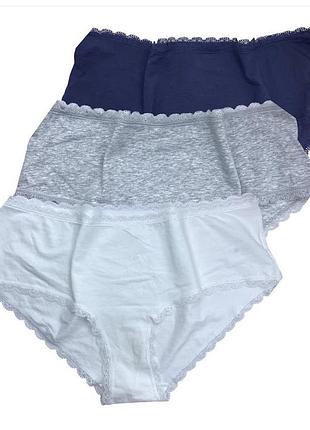 Набір жіночих трусиків
