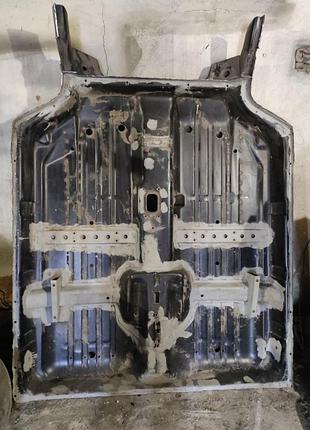 Новое днище цельное  на ваз 21099 в сборе все приварено к нему также новое