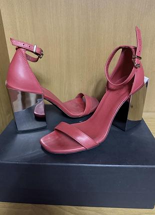 Vic matie босоніжки