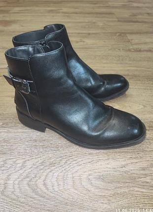 Ботинки. черевики.