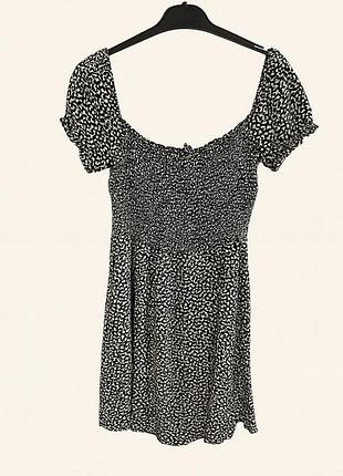 Жіноча сукня