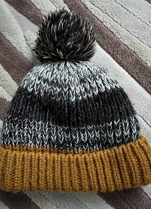 Шапка на хлопчика 3-4 роки