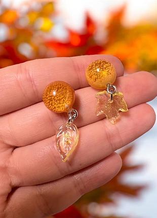 Сережки з листям