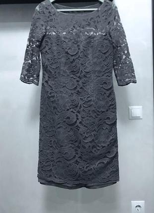 Платье серое по фигуре