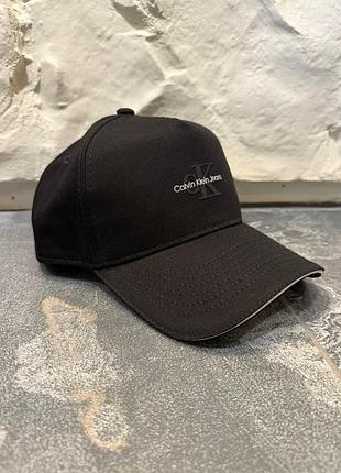 Бейсболка кепка calvin klein