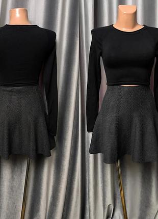 Стильная теплая мини юбка солнце-клеш под ботфорды