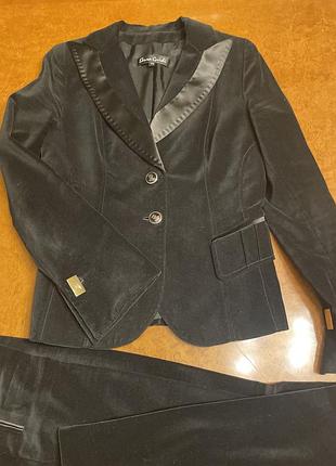 Оксамитовий чорний костюм s