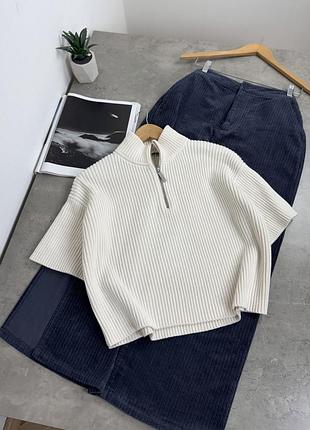 Светр з блискавкою