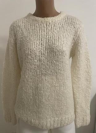 Светер молочний