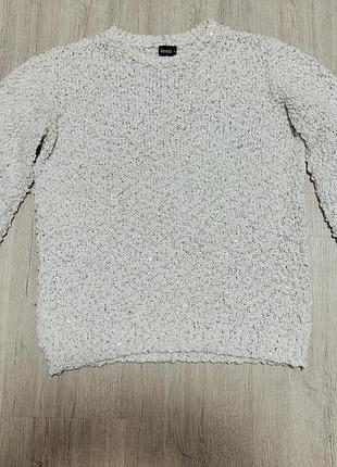 Гарний білий светр