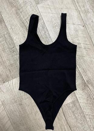 Чорнмй боді в рубчик primark