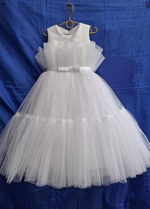 Платье на выпускной и праздничные события: