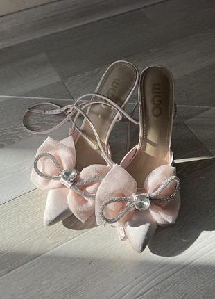 Неймовірні туфлі