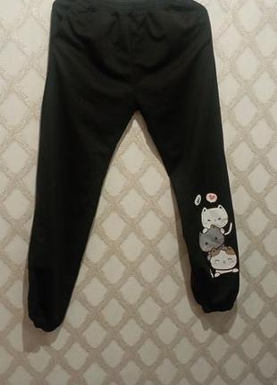 Спортивні штани жіночі