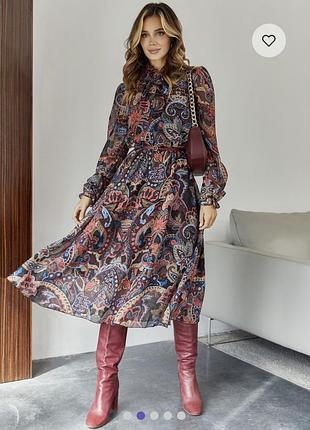 Шифоновое с объемными рукавами платье 👗