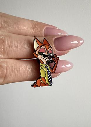Пін значок металевий брошка нік вайлд — пін значок із мультфільму “звірополіс” лис