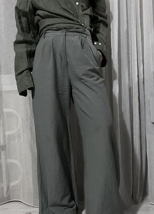 Брюки палацо сіро-оливкового кольору з віскози та льону