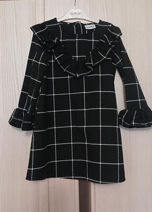 Платье красивое на девочку 110-116