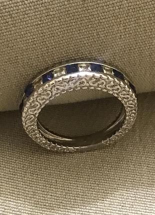 Красива каблучка зивамельковими кристалами