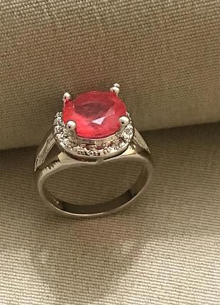 Красива каблучка з скляним кабашоном вінтаж