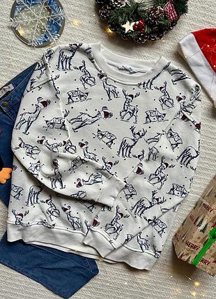 Яркая теплая кофта на флисе в новогоднем праздничном рождественском стиле с оленями