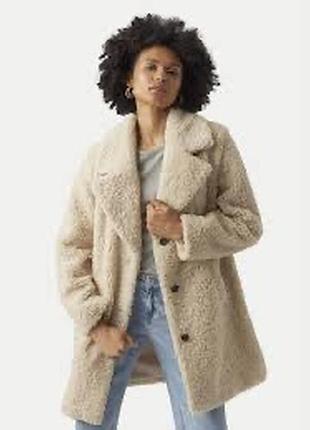 Шубка кожушок новий молочний шубка