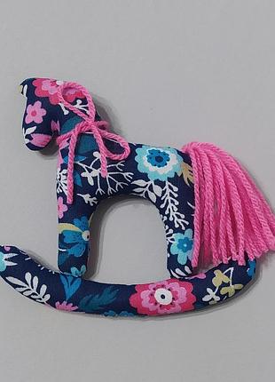 Текстильный сувенир ручной работы - лошадка! отличный подарок родным людям на новогодние праздники, символ следующего 2026 года - огненного коня!