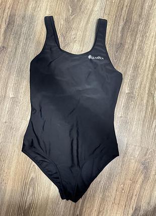 Суцільний чорний жіночий купальник rulantica