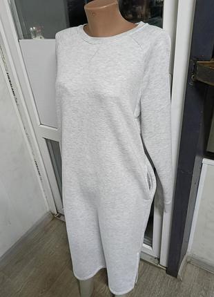 Теплое платье для женщины