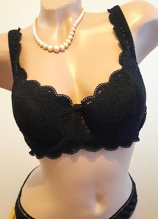 Кружевное белье бюстгальтер с поролоновыми чашками