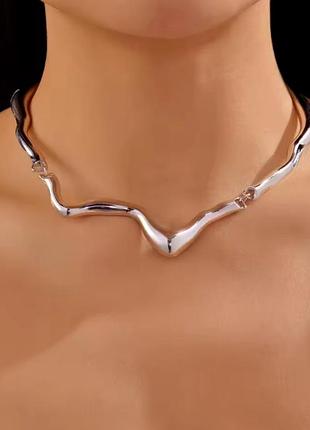 Украшение геометрический серебряный поток