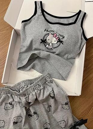 Затишна піжама hello kitty, шортики та майка