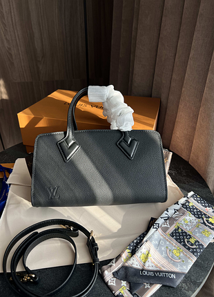 Популярна жіноча сумка varenne east west black