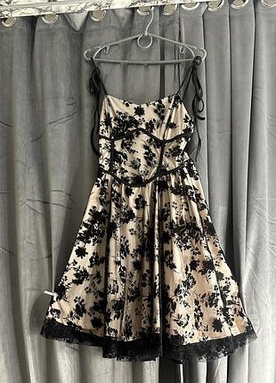 Сукня для вашого свята