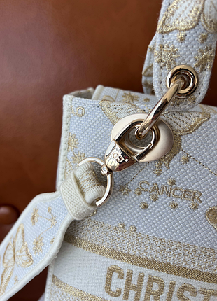 Популярная женская сумка christian medium lady d-lit white gold butterfly