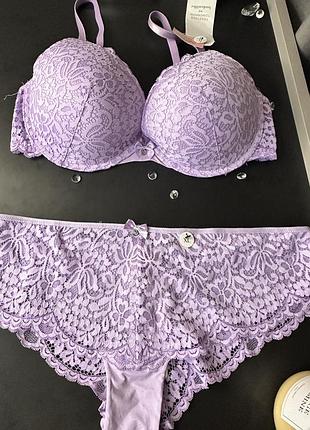 Неймовірно красивий комплект hunkemoller