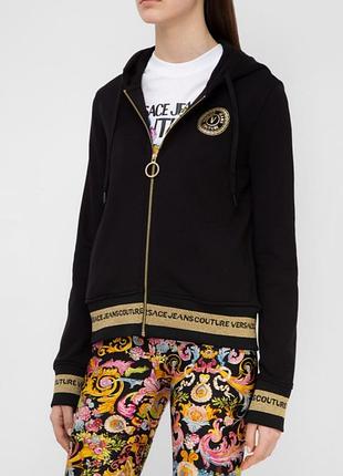 Versace jeans couture
спортивна кофта з v-подібною емблемою /0000h/