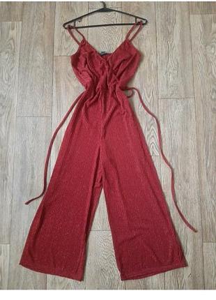 Брючний комбінезон червоного вишневого кольору з широкими штанинами на бретельках