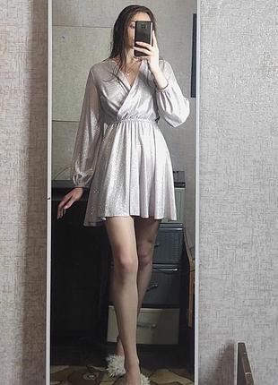 Вечернее платье с блестками серое с фиолетовым переливом