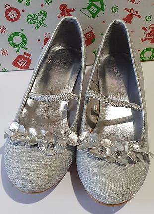Праздничные серебристые туфли monsoon для девочки 34-35