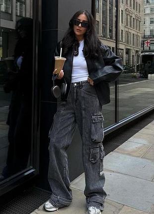 Чорно сірі джинси карго з кишенями