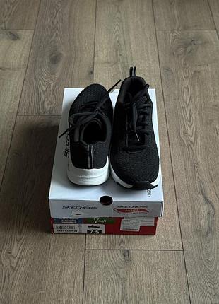 Женские кроссовки skechers arch fit черного цвета