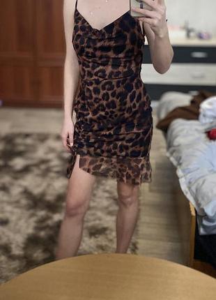Леопардова сукня на бретелях