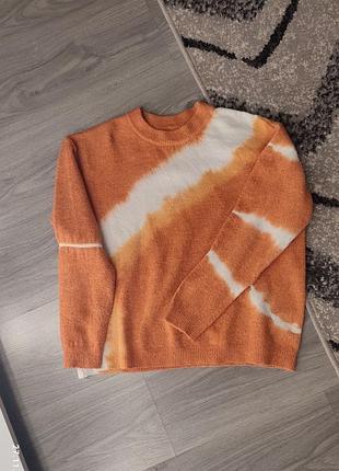 Свитер женский