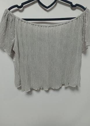 Блуза з відкритими плечима